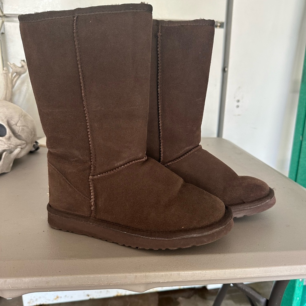 Ugg boots, mid calf, chocolate brown, size 6
